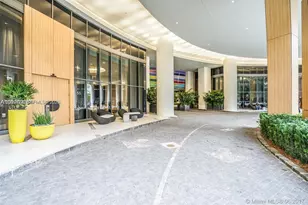55 SW 9th St, Miami, FL 33130 - Photo 1