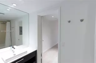 55 SW 9th St, Miami, FL 33130 - Photo 9