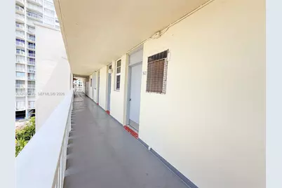 2861 Leonard Dr #F503, Aventura, FL 33160 - Photo 3