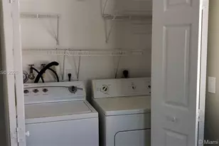 7901 NW 6th St, Pembroke Pines, FL 33024 - Photo 35