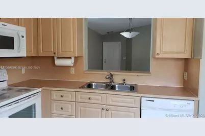 7901 NW 6th St #204, Pembroke Pines, FL 33024 - Photo 27