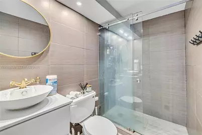 600 NE 36th St #1723, Miami, FL 33137 - Photo 21
