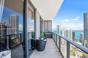 45 SW 9th St, Miami, FL 33130 - Photo 13