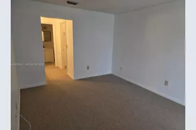 1017 Washington Cir #1017D, Homestead, FL 33034 - Photo 7