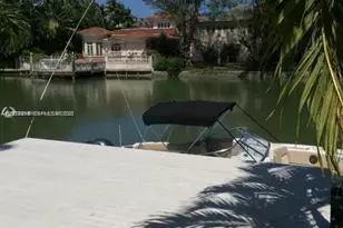 3921 N Meridian Ave, Miami Beach, FL 33140 - Photo 9