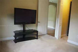 2750 E Jockey Cir E, Davie, FL 33330 - Photo 67