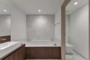 1000 Brickell Plaza, Miami, FL 33131 - Photo 11