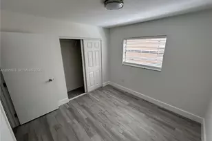 5960 W 25th Ct, Hialeah, FL 33016 - Photo 17