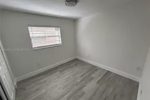 5960 W 25th Ct, Hialeah, FL 33016 - Photo 15