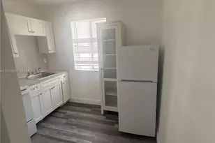 542 NW 8th St, Miami, FL 33136 - Photo 3