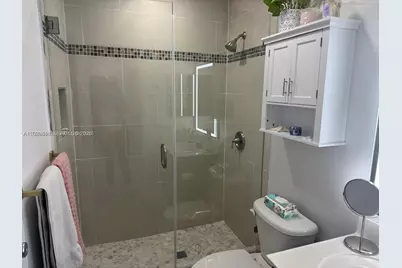 995 Riverside #111, Coral Springs, FL 33071 - Photo 9
