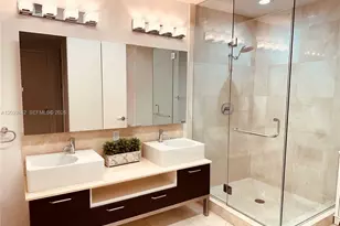 218 SE 14th St, Miami, FL 33131 - Photo 9