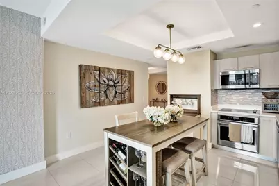 45 SW 9th St #4004, Miami, FL 33130 - Photo 5