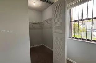10303 NW 9th St Cir, Miami, FL 33172 - Photo 27