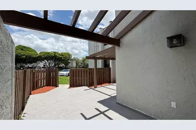 10303 NW 9th St Cir #102-16, Miami, FL 33172 - Photo 3