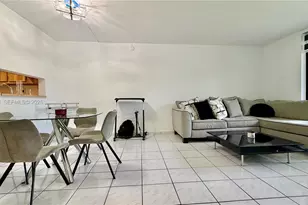 8045 SW 107th Ave, Miami, FL 33173 - Photo 5