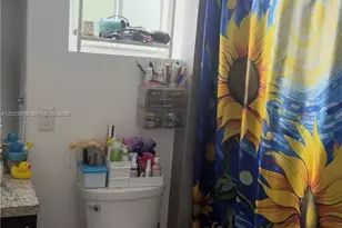 1025 SW 7th Ave, Miami, FL 33130 - Photo 5
