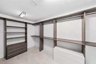 1451 Brickell Ave, Miami, FL 33131 - Photo 17