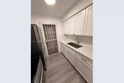 12195 W Dixie Hwy #6E, North Miami, FL 33161 - Photo 13