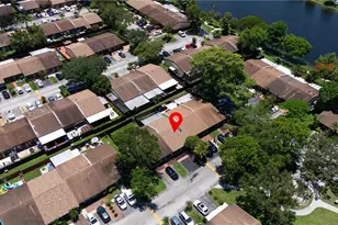 2321 Pine Needle Ct, Pembroke Pines, FL 33026 - Photo 19