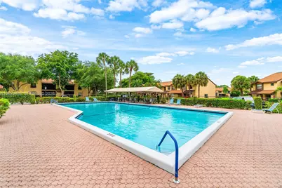 3953 Cocoplum Cir, Coconut Creek, FL 33063 - Photo 31