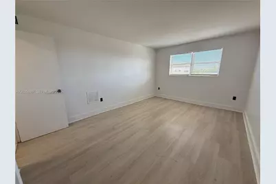 12215 W Dixie Hwy #304, North Miami, FL 33161 - Photo 9