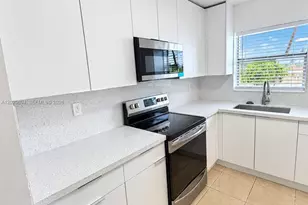 6850 W 16th Dr, Hialeah, FL 33014 - Photo 11