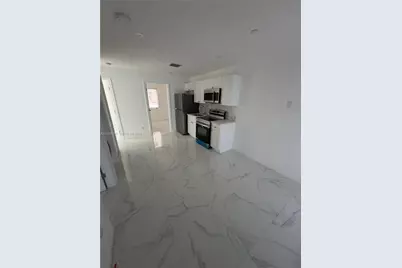 729 SW 3rd St #4, Miami, FL 33130 - Photo 3