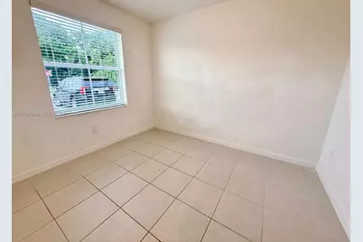16302 SW 291st St #16302, Homestead, FL 33033 - Photo 9