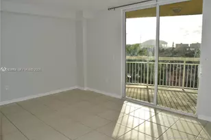 816 NW 11th St, Miami, FL 33136 - Photo 17