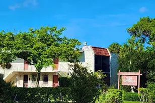 8701 SW 141st St, Palmetto Bay, FL 33176 - Photo 1