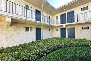 8601 SW 68th Ct, Pinecrest, FL 33156 - Photo 15