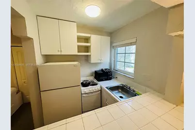 260 Euclid Ave #27, Miami Beach, FL 33139 - Photo 11
