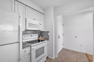 900 SW 8th St, Miami, FL 33130 - Photo 5