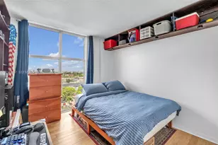 900 SW 8th St, Miami, FL 33130 - Photo 11
