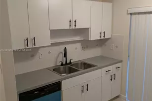 7981 SW 152nd Ave, Miami, FL 33193 - Photo 5