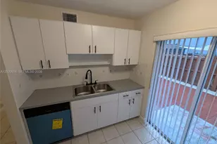 7981 SW 152nd Ave, Miami, FL 33193 - Photo 9