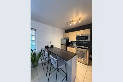601 Michigan Ave #3, Miami Beach, FL 33139 - Photo 1