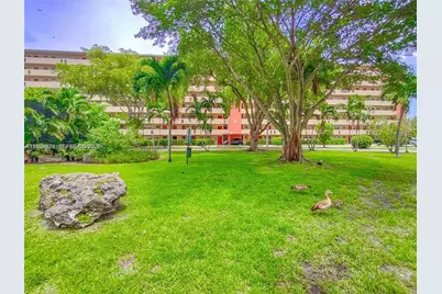 1710 NE 191st St #411-3, Miami, FL 33179 - Photo 15