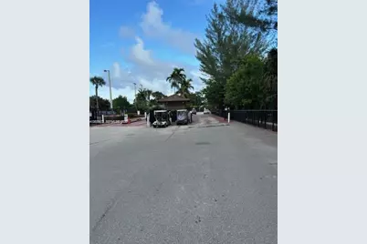 1710 NE 191st St #411-3, Miami, FL 33179 - Photo 13