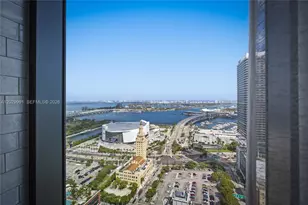 121 NE 5th St, Miami, FL 33132 - Photo 37
