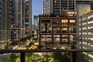 121 NE 5th St, Miami, FL 33132 - Photo 1