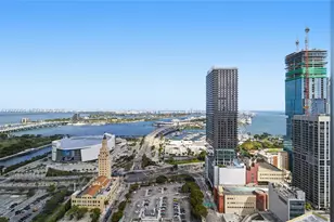 121 NE 5th St, Miami, FL 33132 - Photo 57