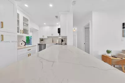813 NE 17th St, Fort Lauderdale, FL 33305 - Photo 43