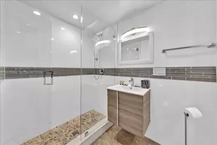 813 NE 17th St, Fort Lauderdale, FL 33305 - Photo 63