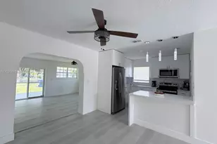 3222 NW 182nd St, Miami Gardens, FL 33056 - Photo 9