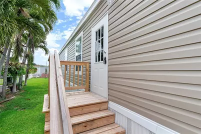5530 SW 32nd Ter, Dania Beach, FL 33312 - Photo 25