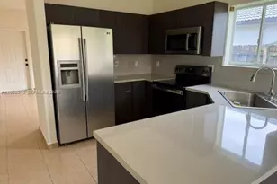 706 SE 14th Ave, Homestead, FL 33033 - Photo 3