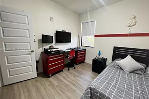 10455 NW 82nd St, Doral, FL 33178 - Photo 27