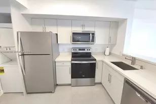 5077 NW 7th St, Miami, FL 33126 - Photo 11